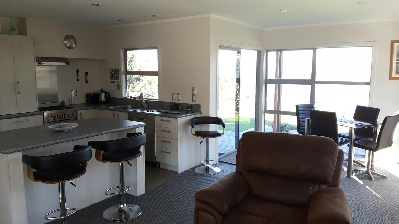 Athenree Waterside Accommodation Buitenkant foto