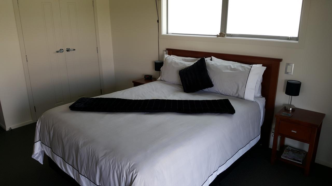 Athenree Waterside Accommodation Buitenkant foto
